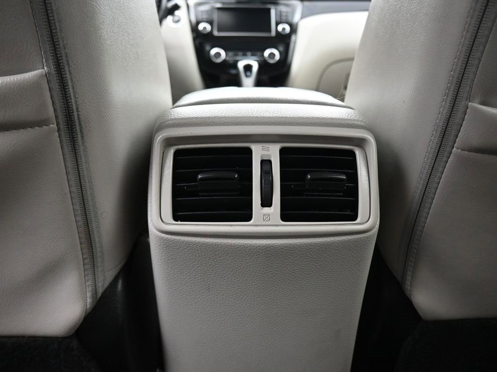 Used 2022 Nissan Rogue Sport SV w/ Technology Package image 31