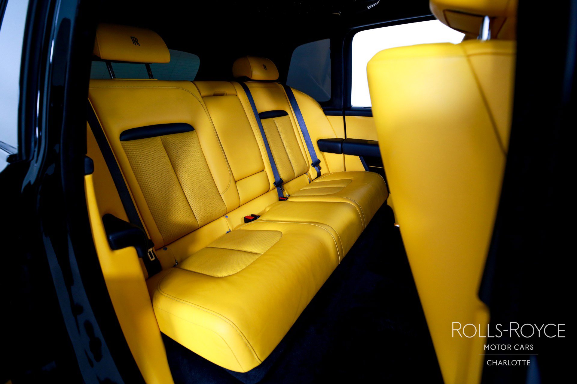 Used 2022 Rolls-Royce Cullinan image 28