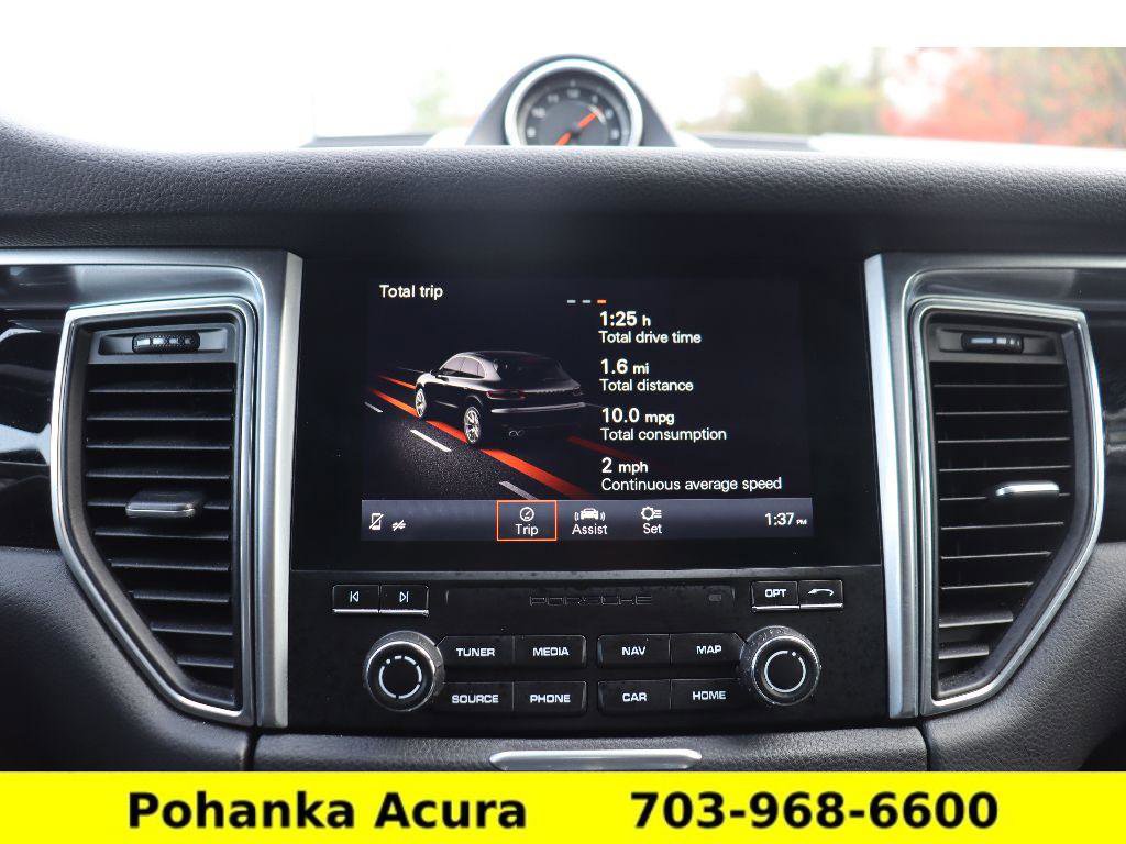 Used 2017 Porsche Macan S image 12