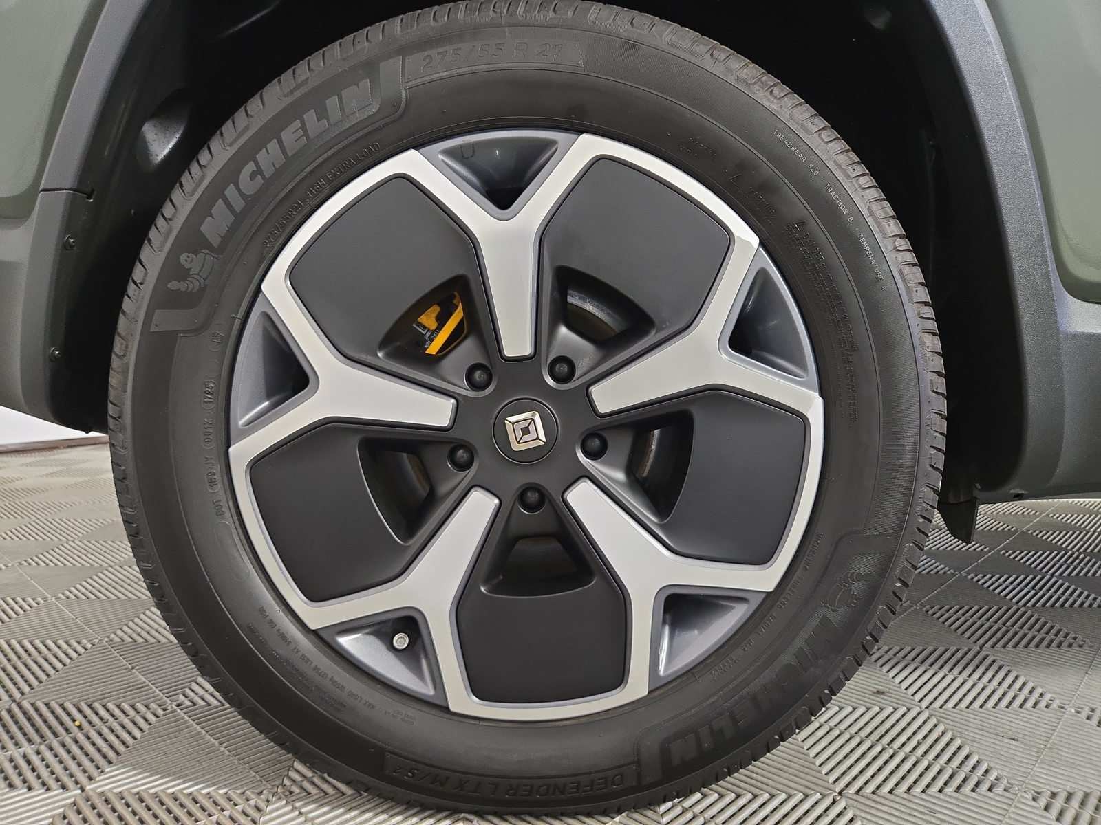 Used 2022 Rivian R1S Launch Edition Quad AWD/4WD image 12