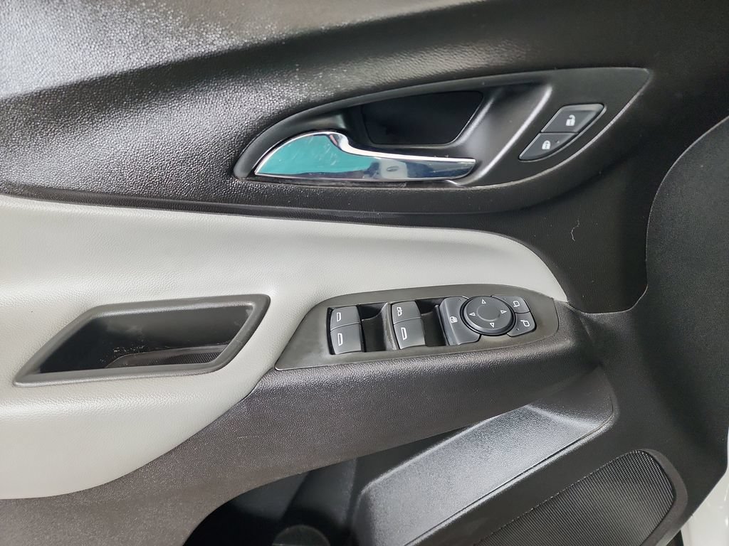 Used 2021 Chevrolet Equinox LS FWD image 14