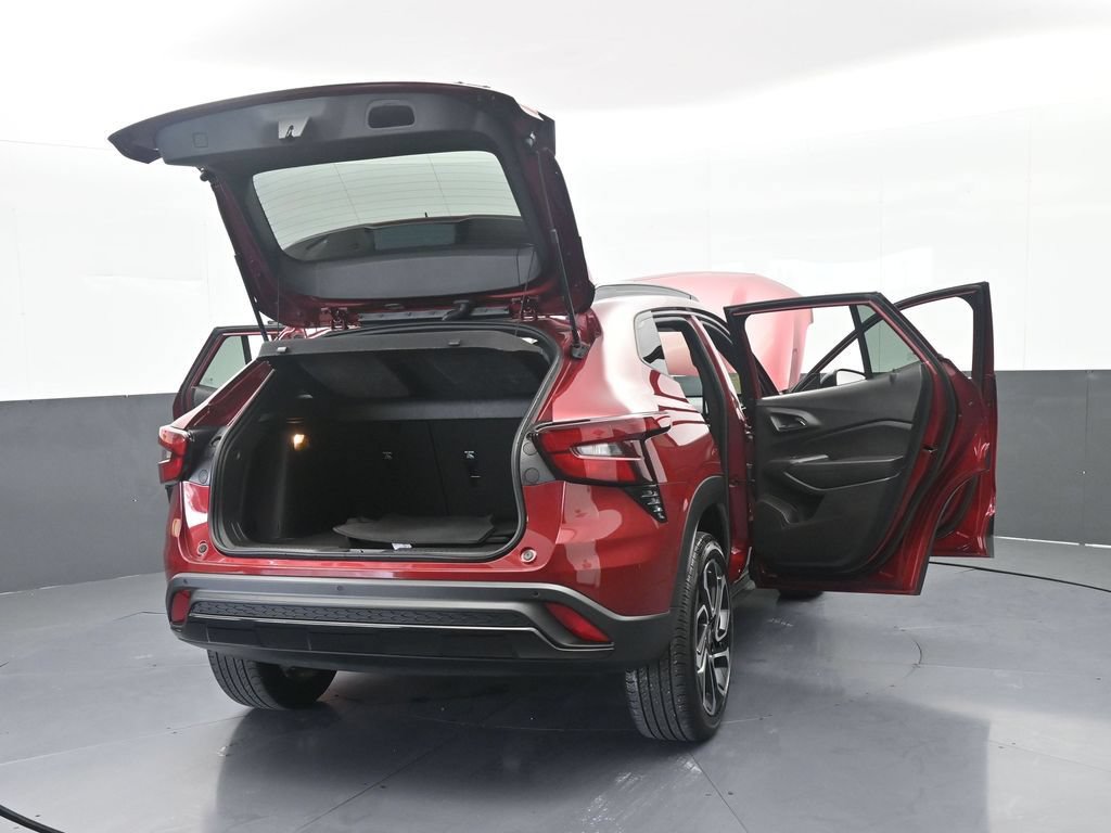 Used 2024 Chevrolet Trax RS w/ Sunroof Package FWD image 72