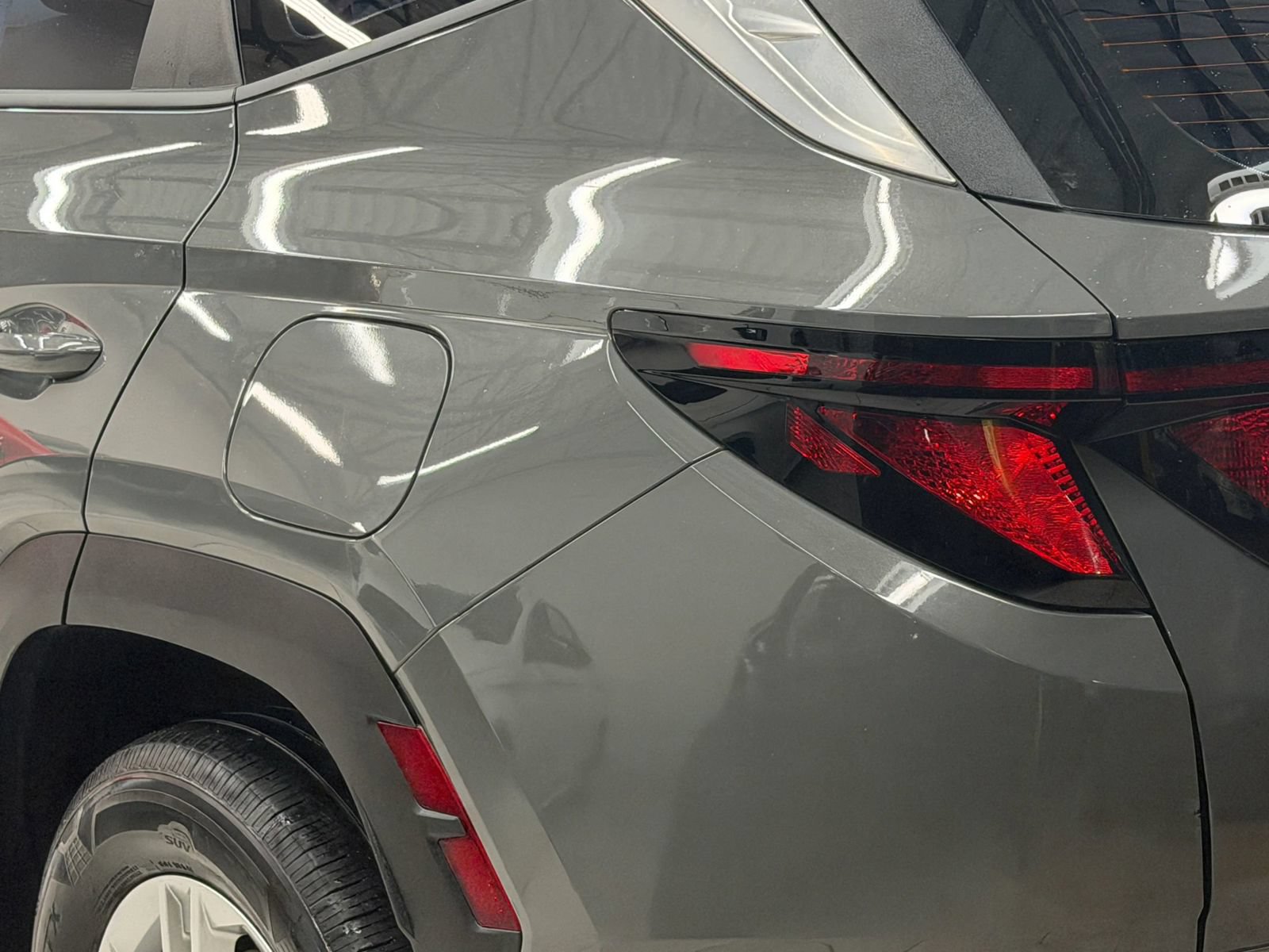 Used 2025 Hyundai Tucson SE AWD/4WD image 12