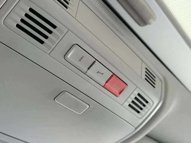 Used 2019 Volkswagen Jetta SEL FWD image 31