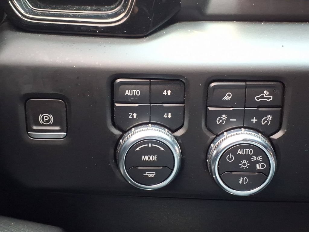 Used 2023 GMC Sierra 1500 AT4X AWD/4WD image 20
