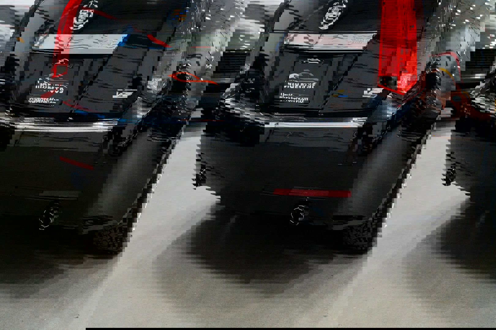 Used 2012 Cadillac CTS V w/ Wood Trim Package image 10