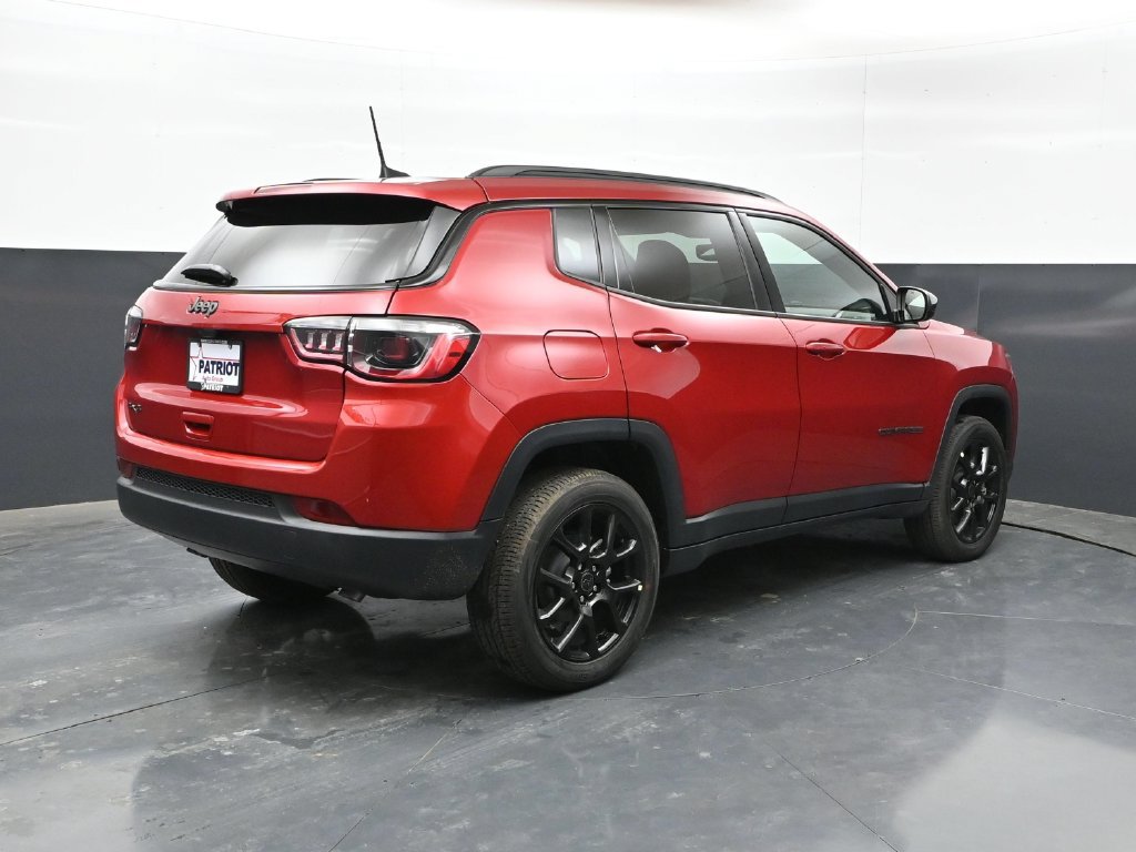 New 2026 Jeep Compass Latitude AWD/4WD image 28