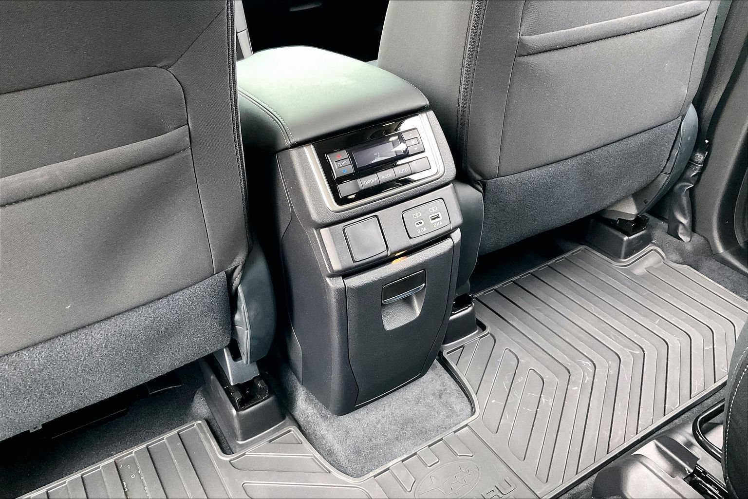 Certified 2025 Subaru Ascent Premium AWD/4WD image 23