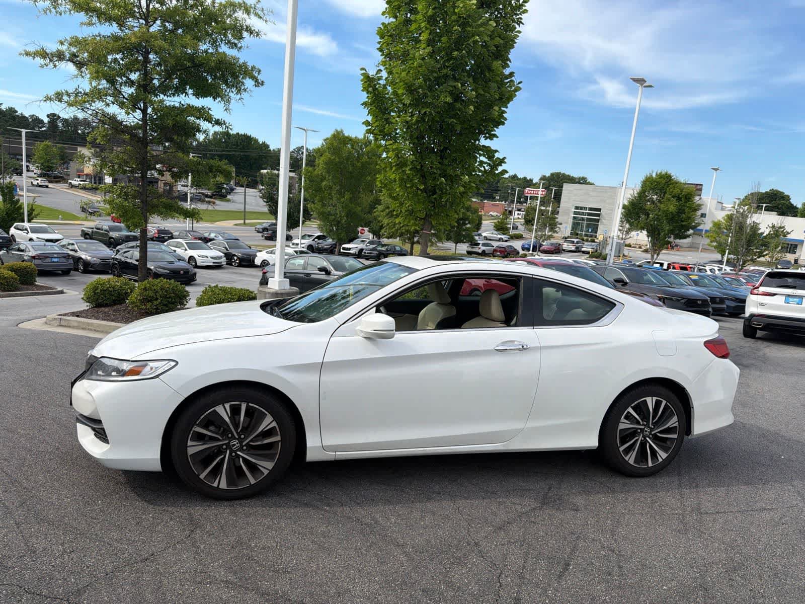 Used 2016 Honda Accord EX-L image 7