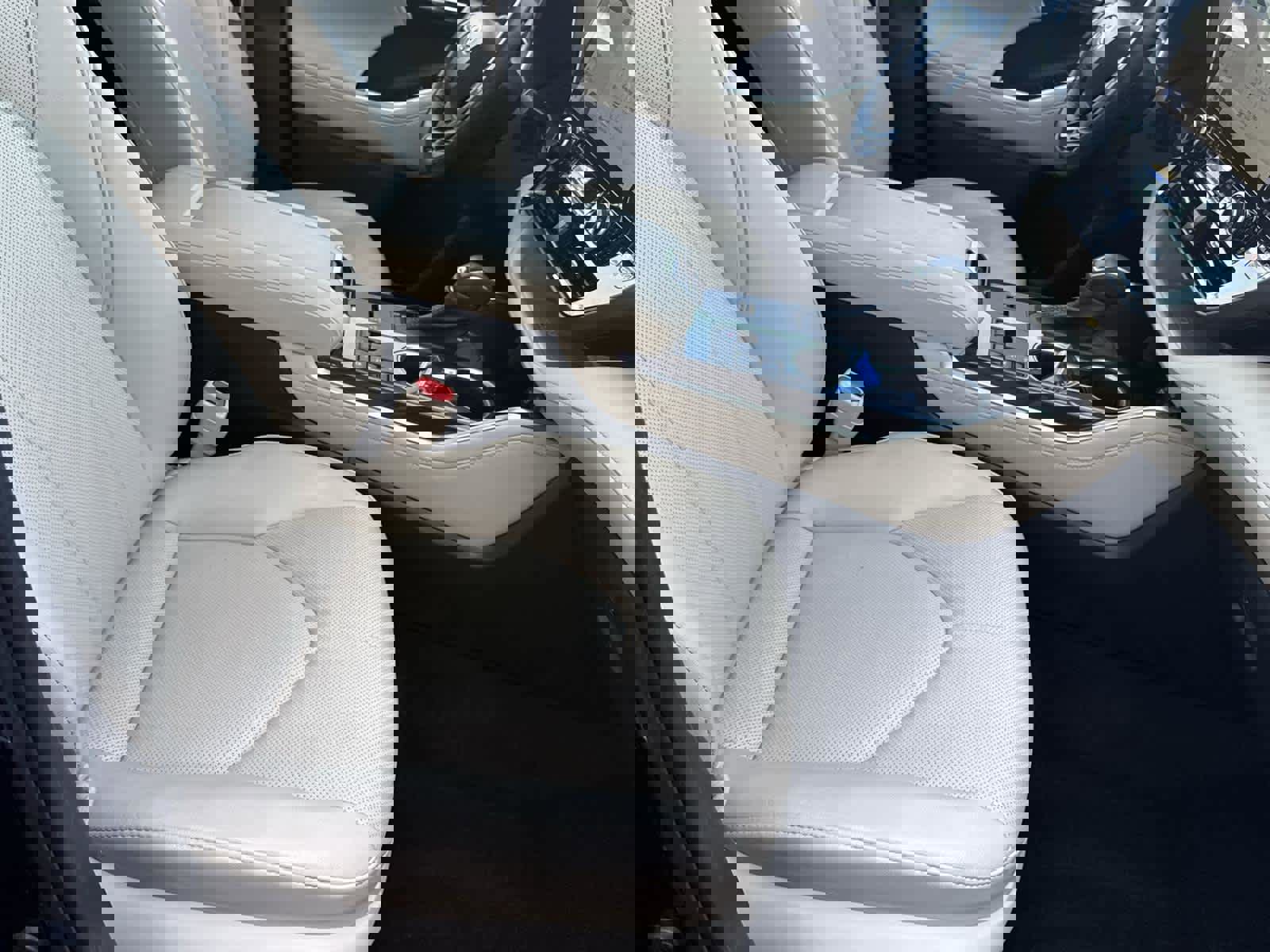 Used 2023 Toyota Highlander Limited image 17