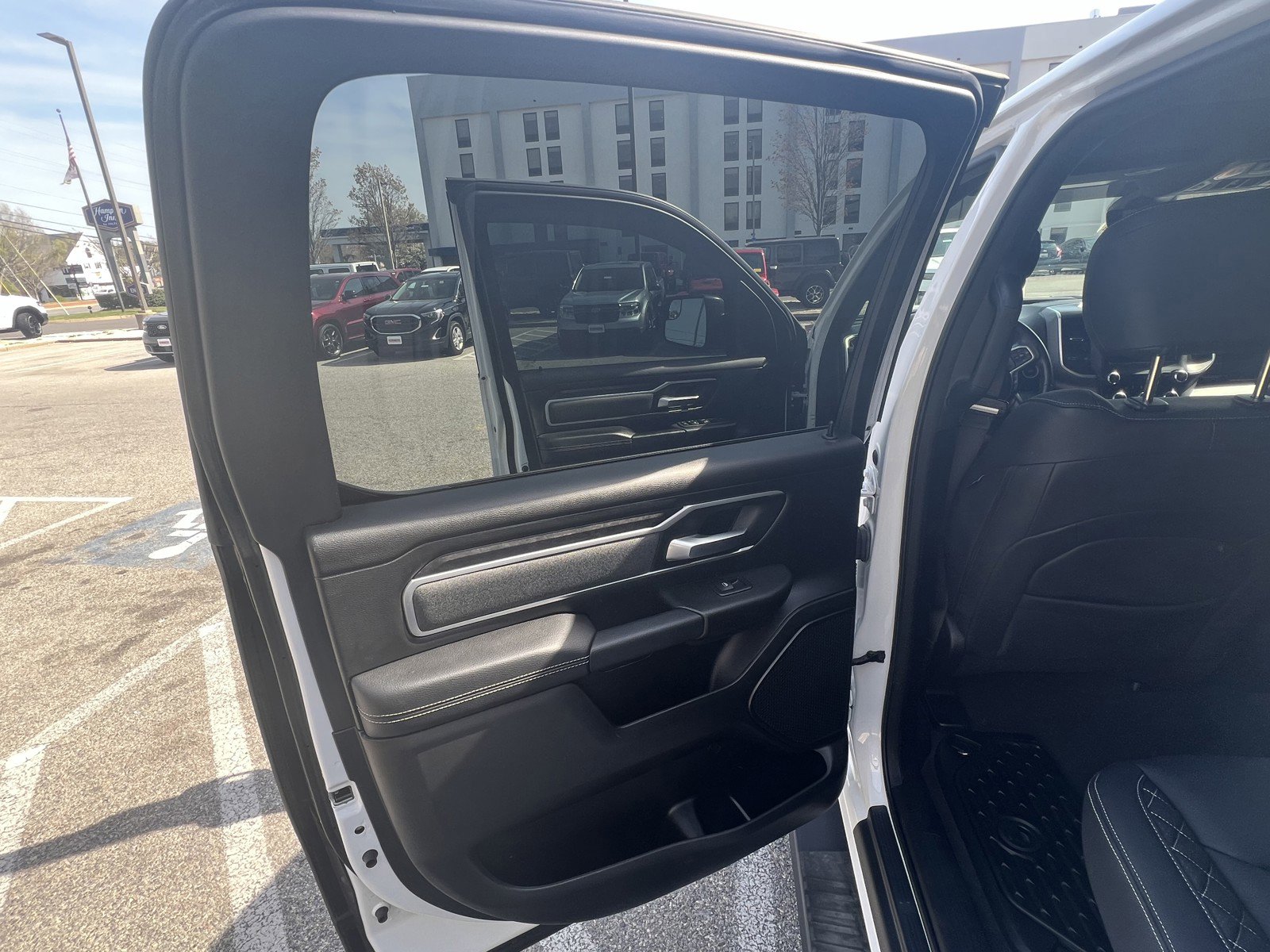 Used 2022 RAM 1500 Big Horn image 11