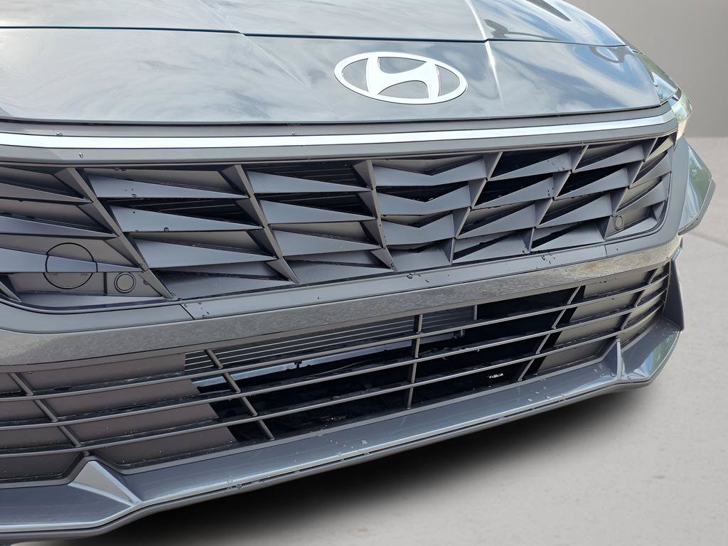 New 2026 Hyundai Elantra Sport FWD image 9