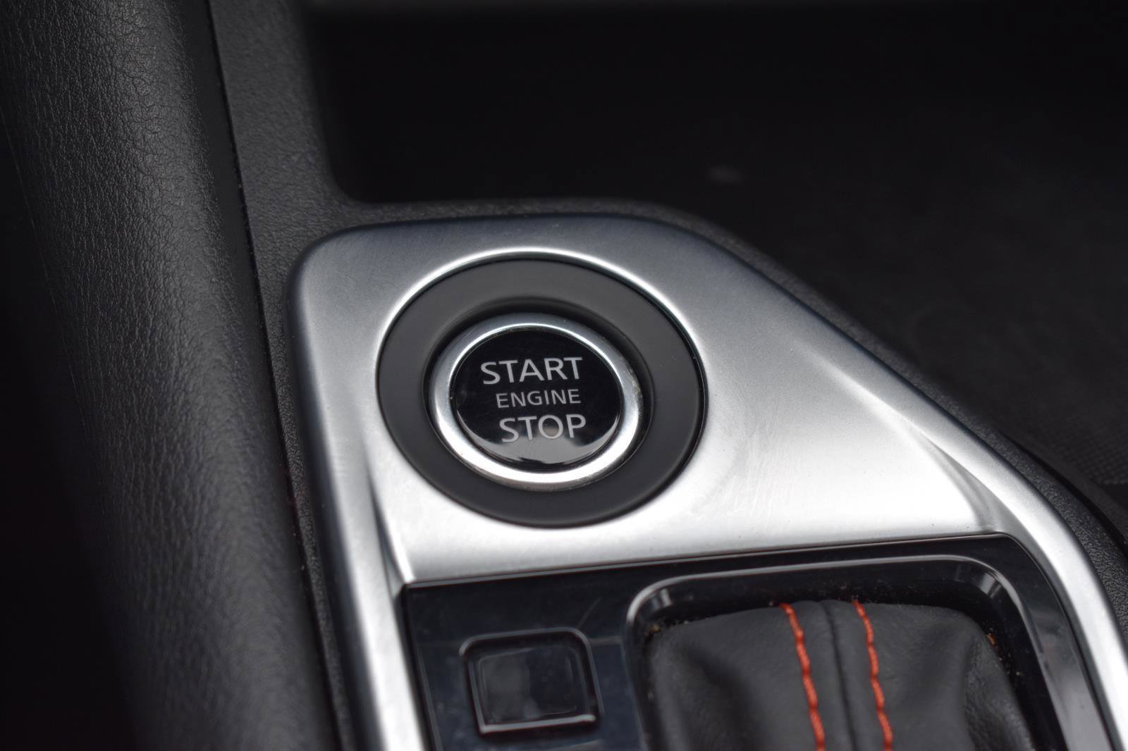 Used 2025 Nissan Sentra SR FWD image 10