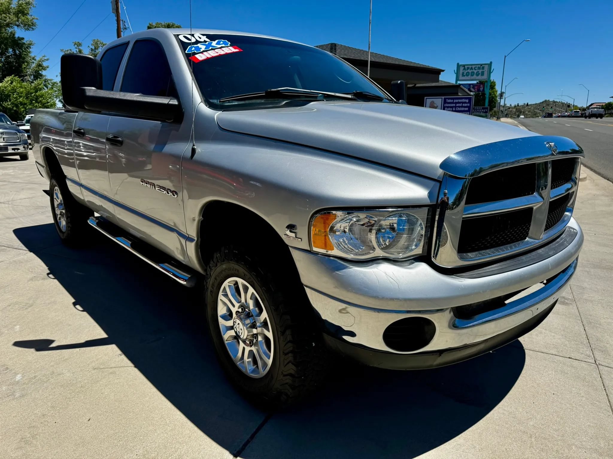 Used 2004 Dodge Ram 2500 Truck SLT w/ Trailer Tow Group AWD/4WD image 3