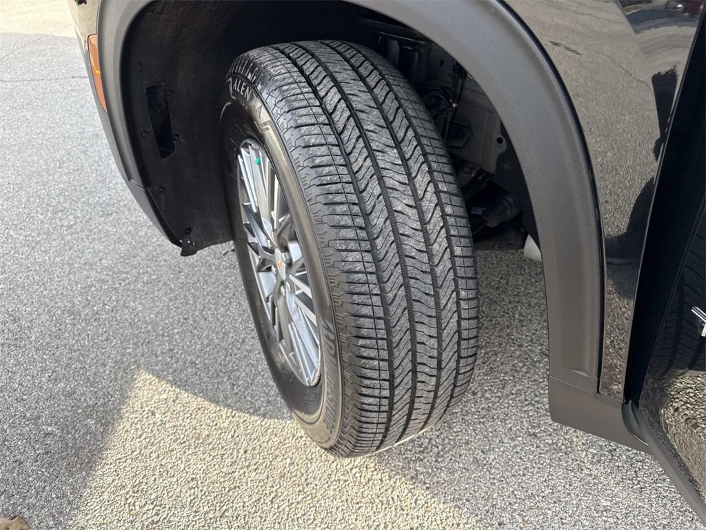 Used 2026 Chevrolet Traverse LT image 31