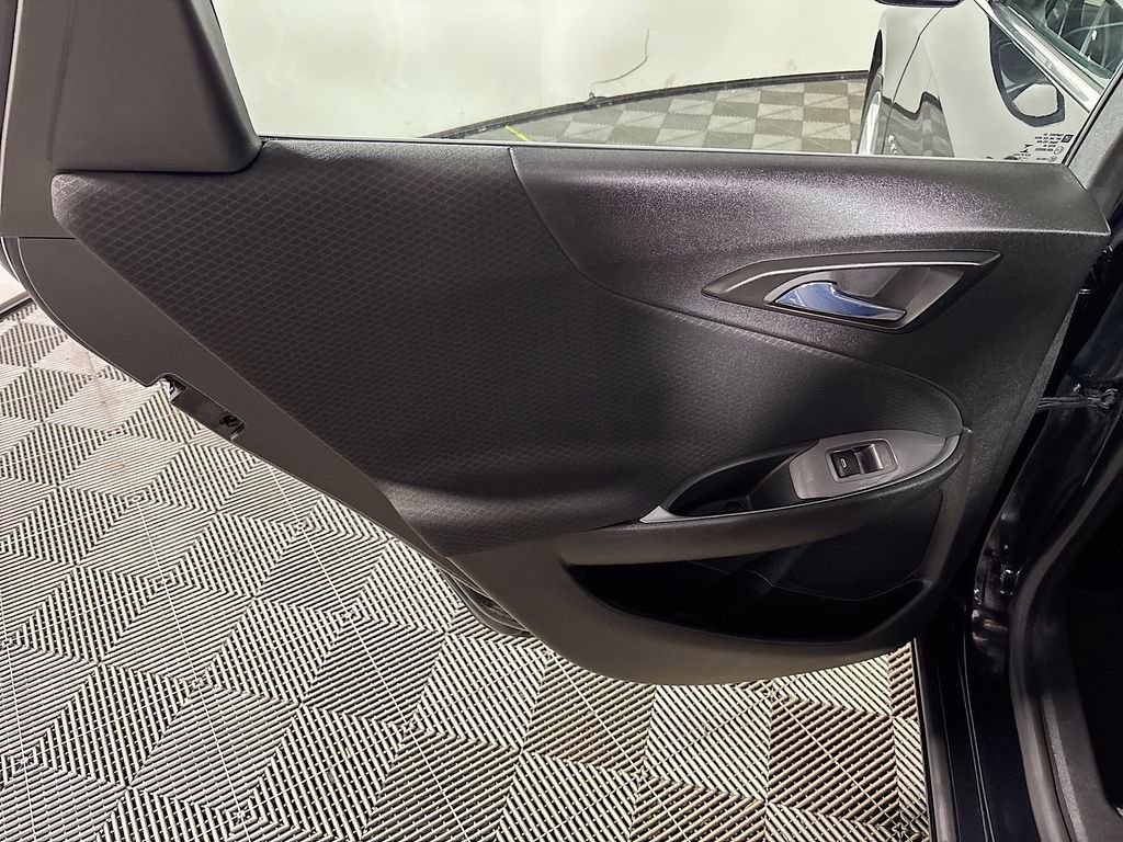 Used 2023 Chevrolet Malibu LT image 18