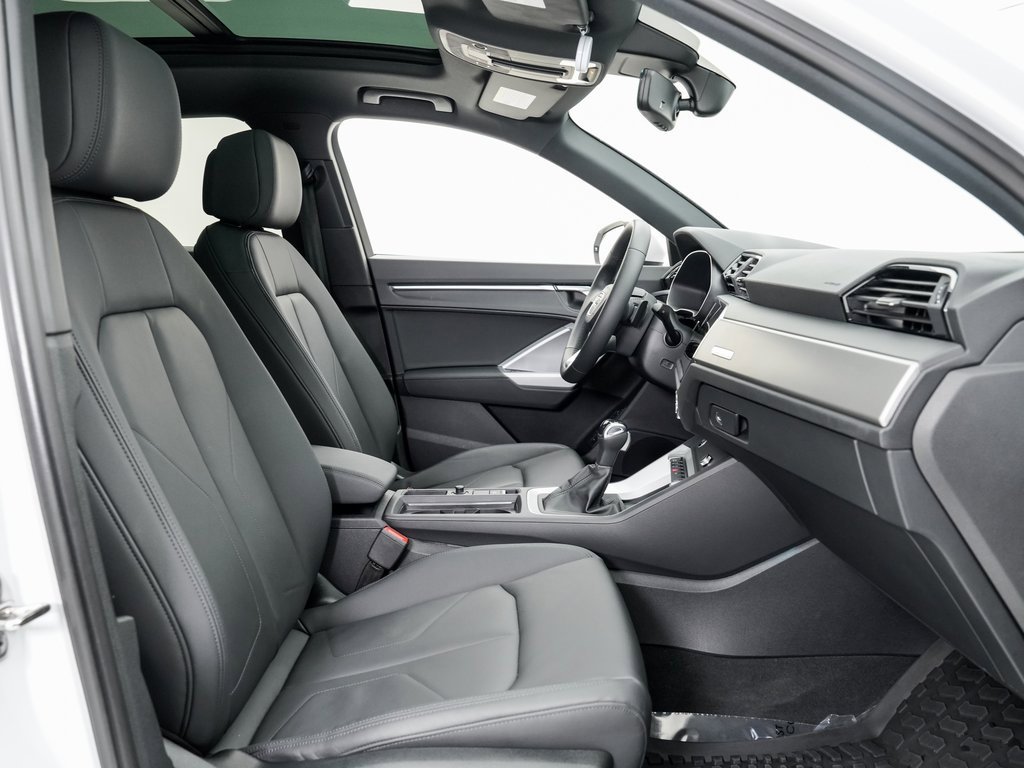 Certified 2025 Audi Q3 2.0T Premium Plus w/ Premium Plus Package image 21
