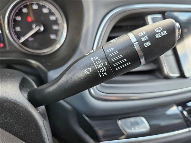 Used 2024 Buick Enclave Essence image 16