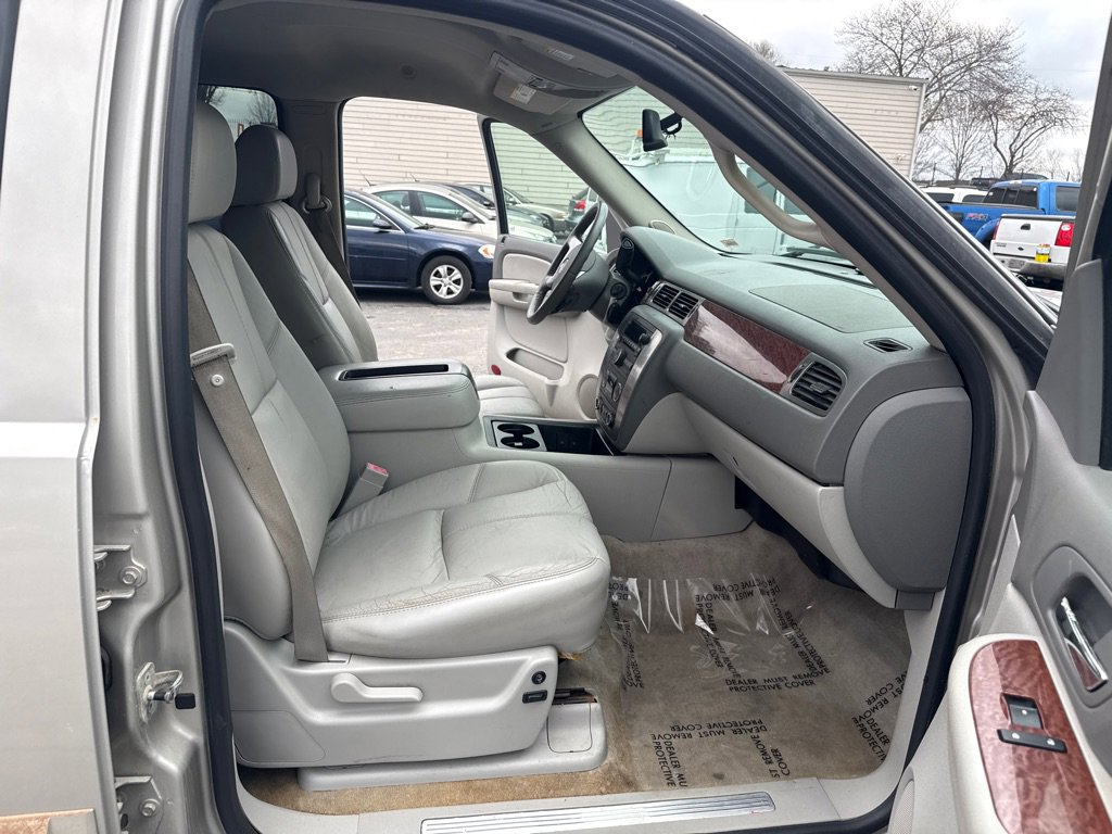 Used 2007 GMC Yukon SLT w/ SLT Preferred Equipment Group image 14