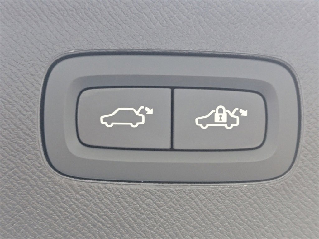 New 2026 Volvo XC90 B6 Ultra w/ Protection Package Premier image 14