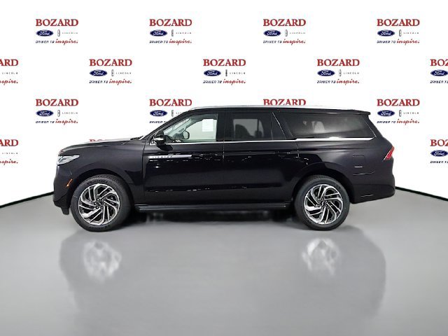 New 2026 Lincoln Navigator L Premier AWD/4WD image 4