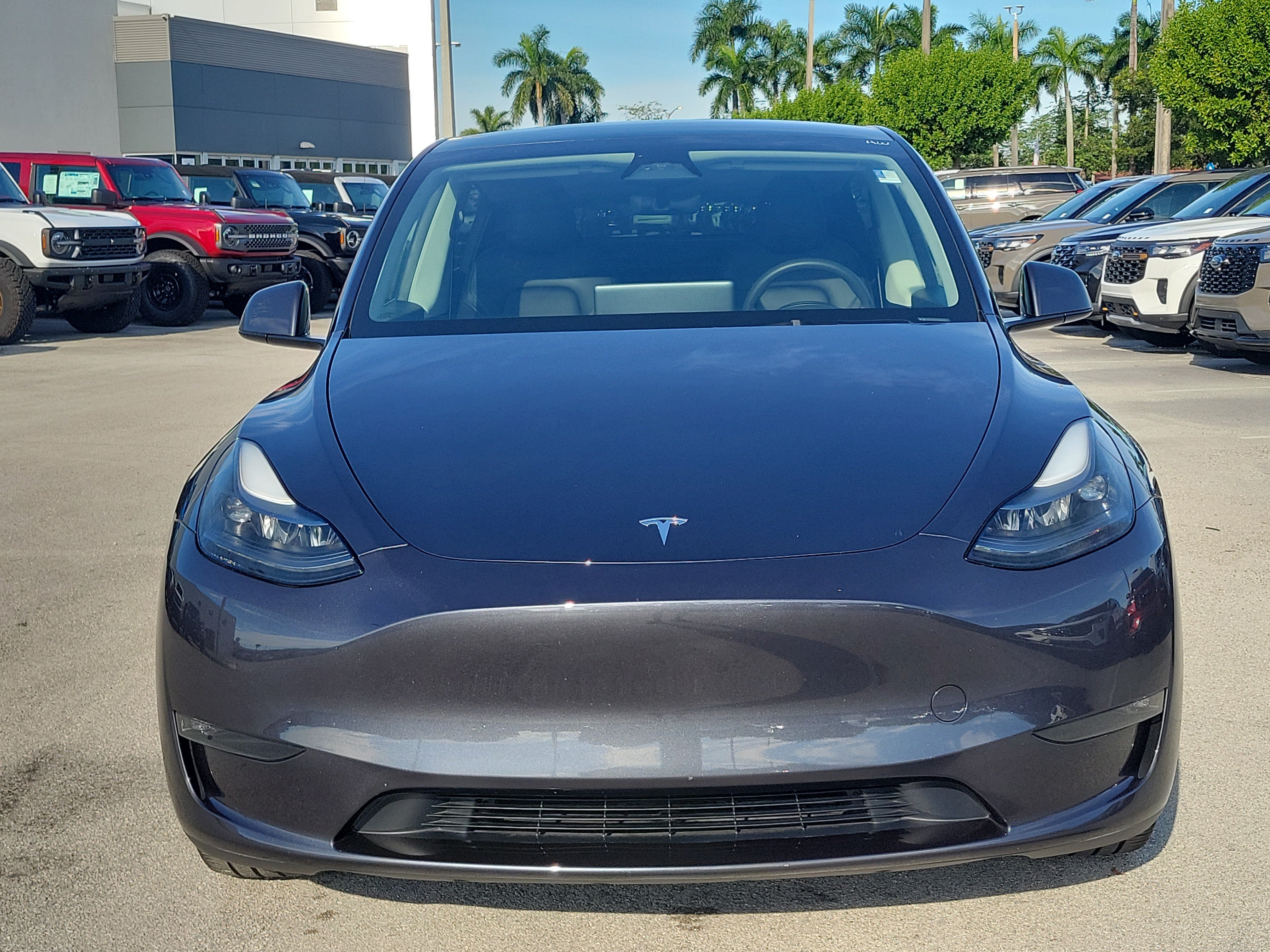 Used 2024 Tesla Model Y Long Range AWD/4WD image 2