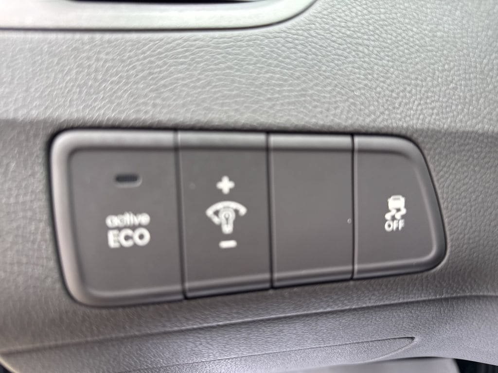 Used 2013 Hyundai Elantra GLS w/ Preferred Pkg FWD image 14