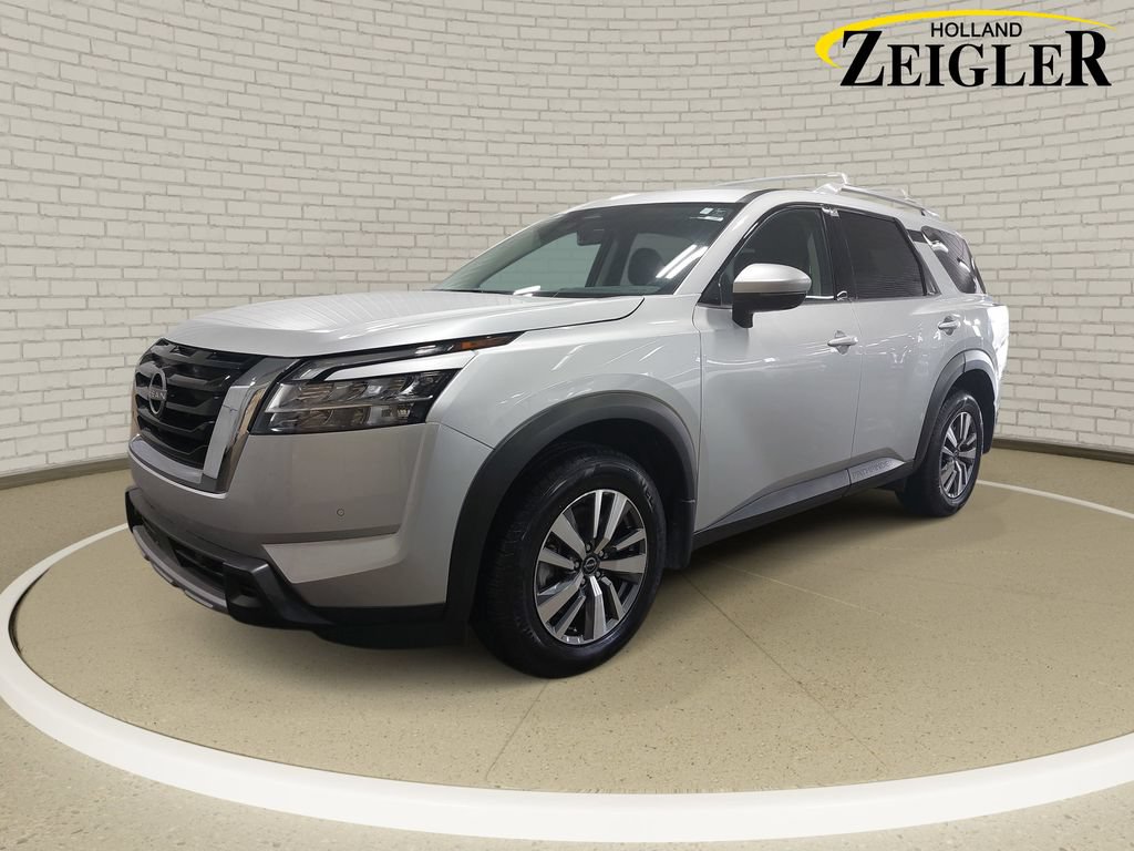 Certified 2024 Nissan Pathfinder SL AWD/4WD image 1