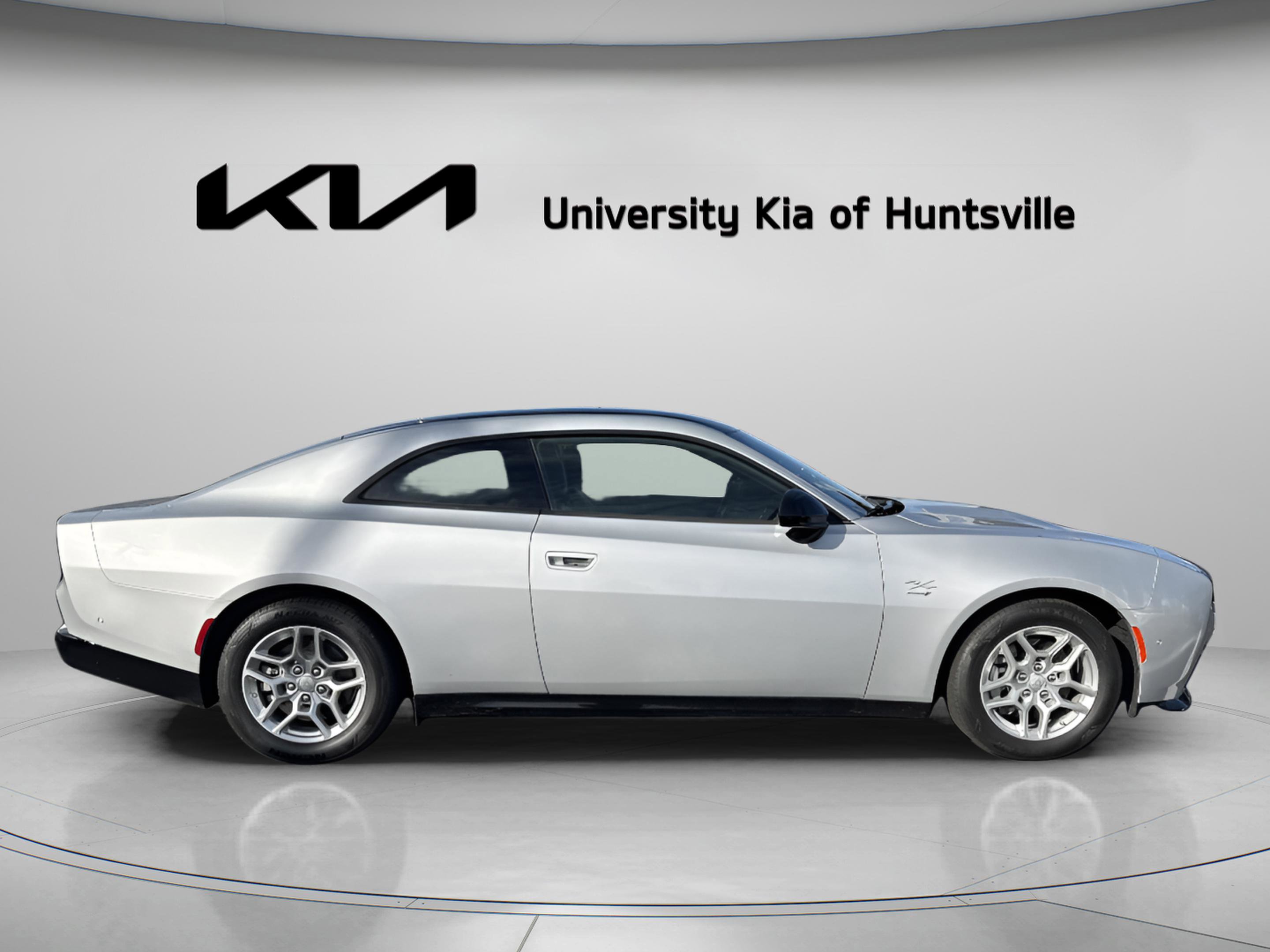 Used 2025 Dodge Charger R/T w/ Quick Order Package 25M R/T image 8