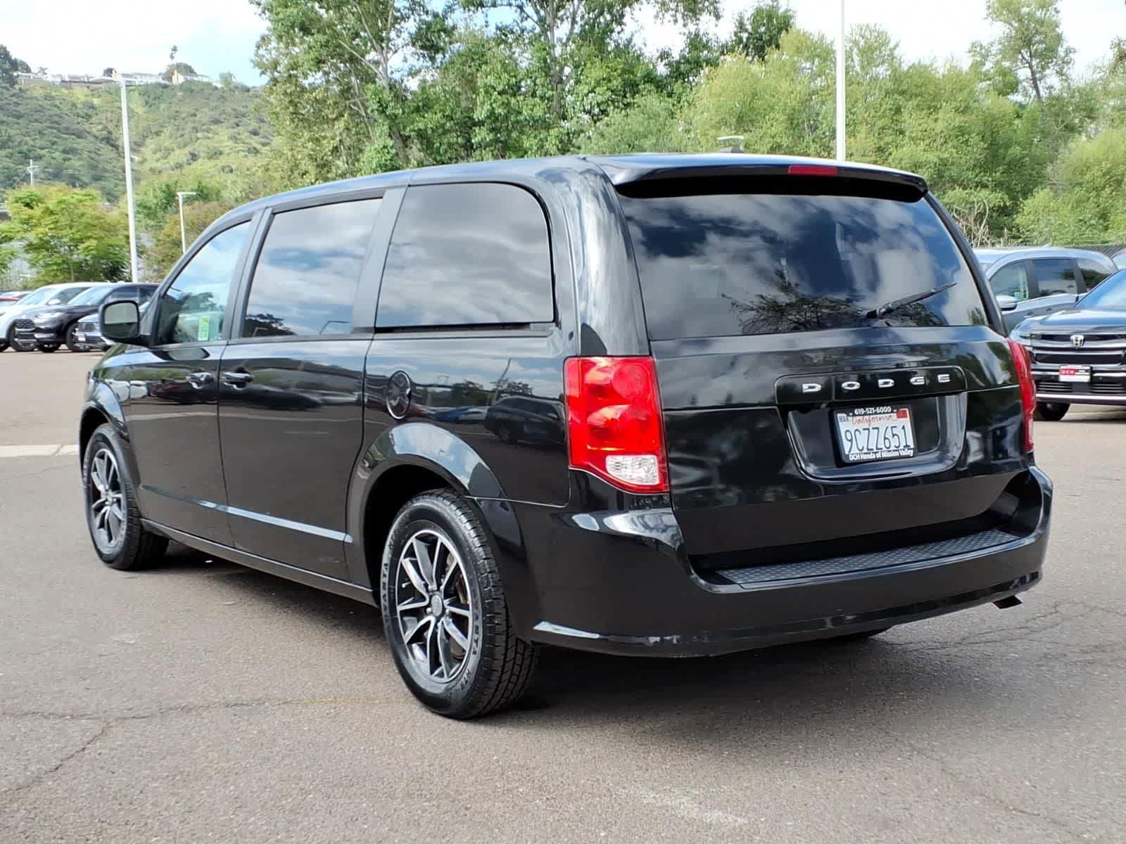 Used 2019 Dodge Grand Caravan SE FWD image 7