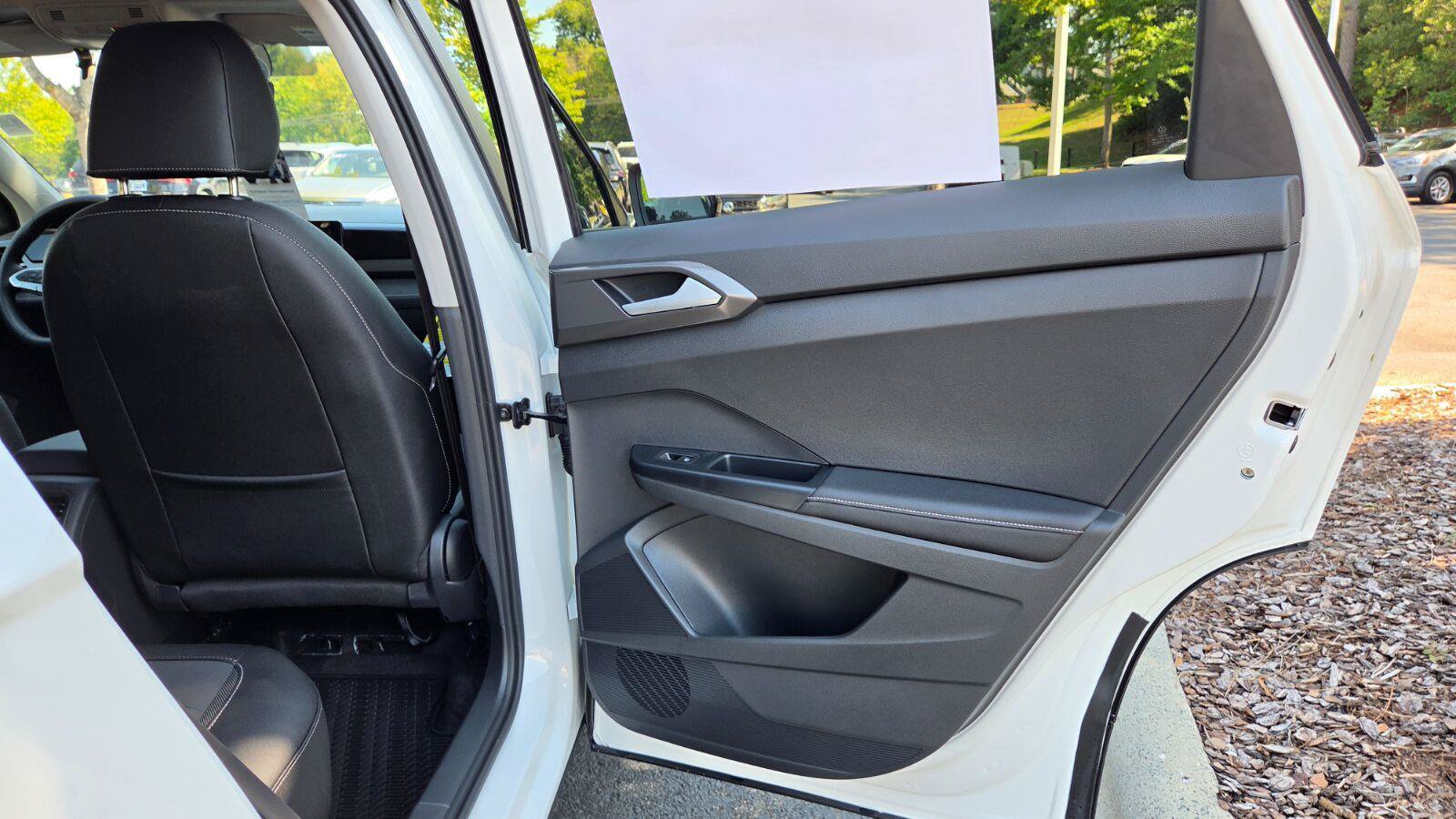 New 2027 Volkswagen Taos SE FWD image 49