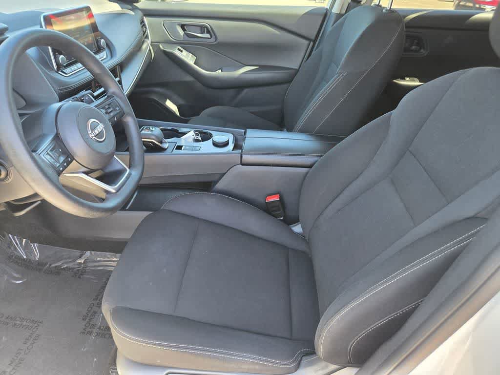 Used 2024 Nissan Rogue S AWD/4WD image 9