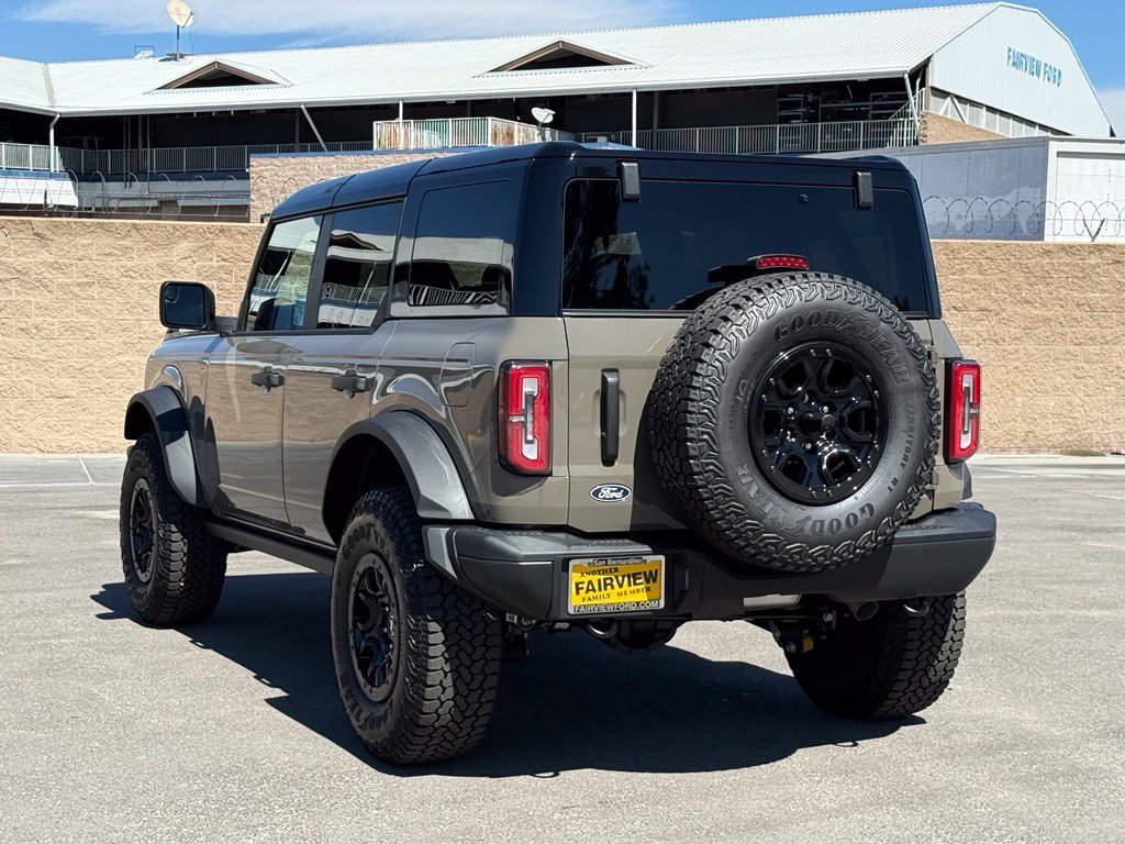 New 2026 Ford Bronco Badlands w/ Sasquatch Package AWD/4WD image 4