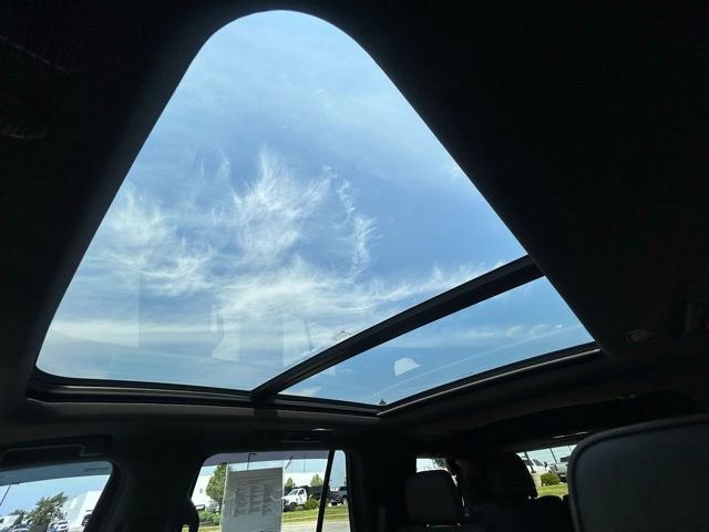 Used 2023 Chevrolet Tahoe High Country w/ Premium Package 2 image 30