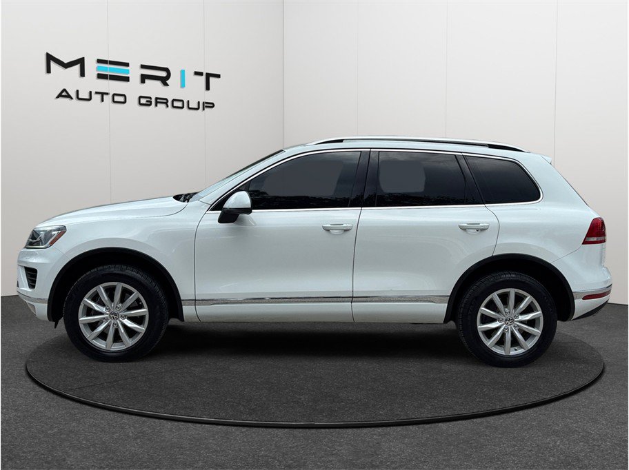 Used 2017 Volkswagen Touareg Sport AWD/4WD image 5