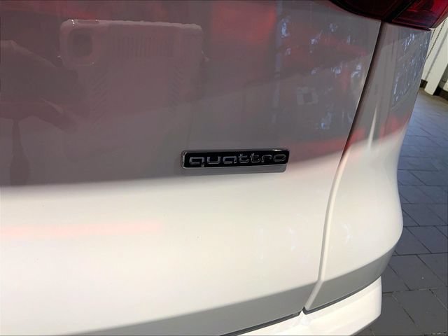 Certified 2025 Audi Q5 Premium w/ Convenience Package AWD/4WD image 18