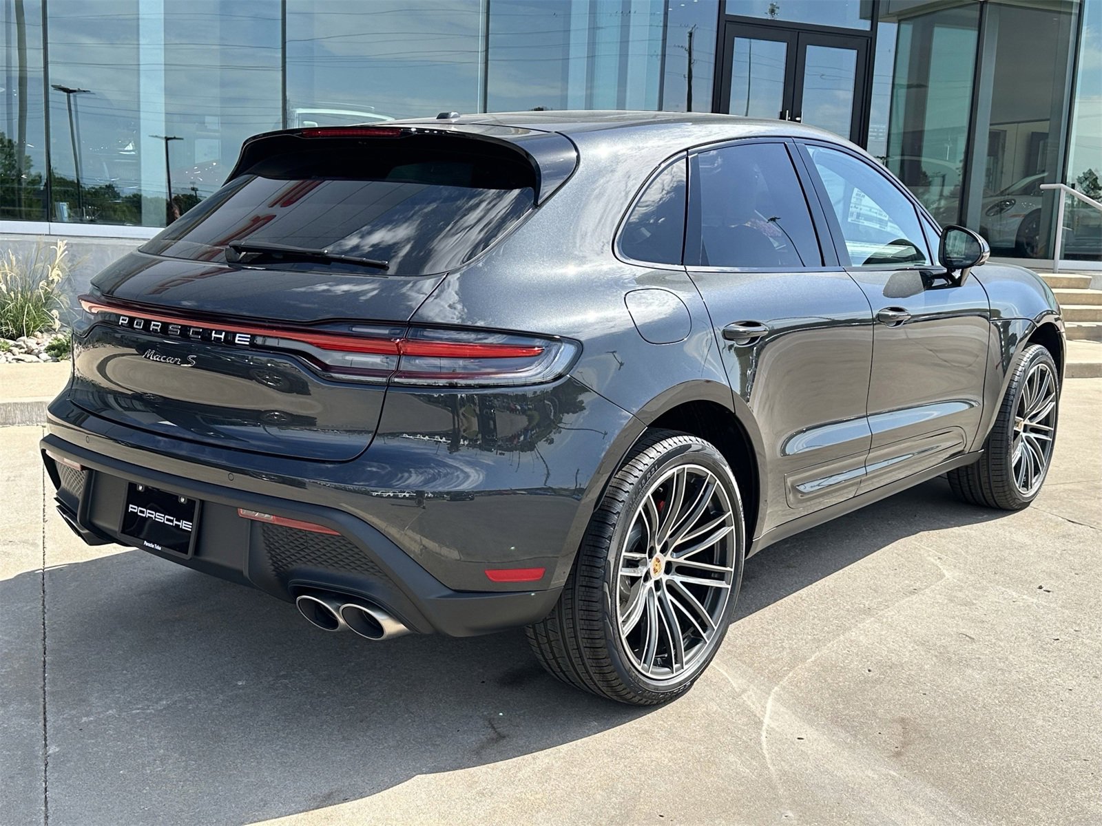 New 2026 Porsche Macan S image 7