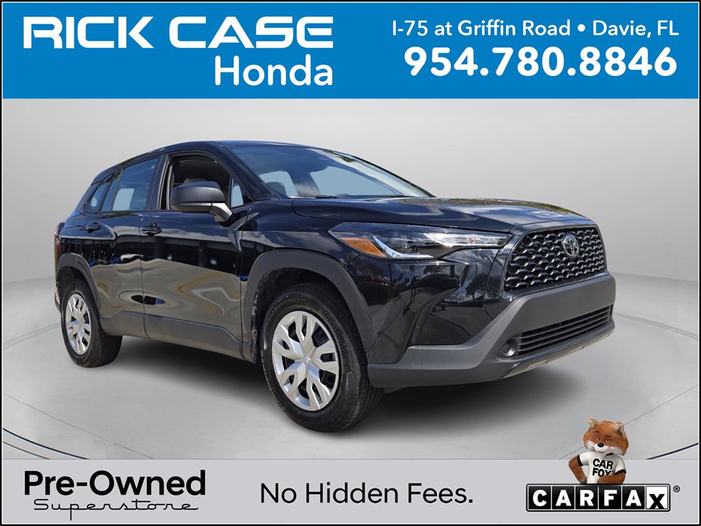 Used 2025 Toyota Corolla Cross L image 1