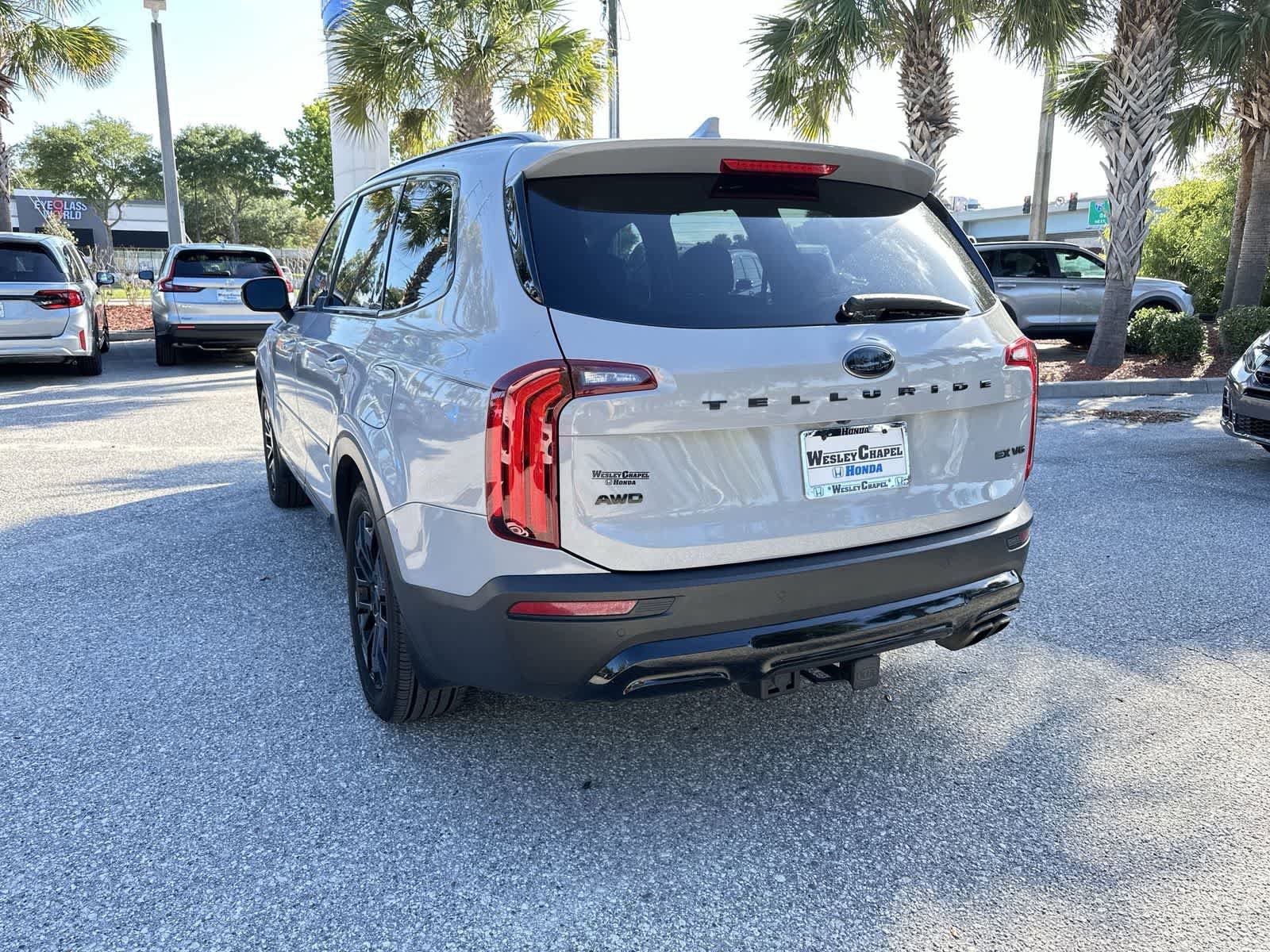 Used 2021 Kia Telluride EX w/ EX Premium Package AWD/4WD image 4
