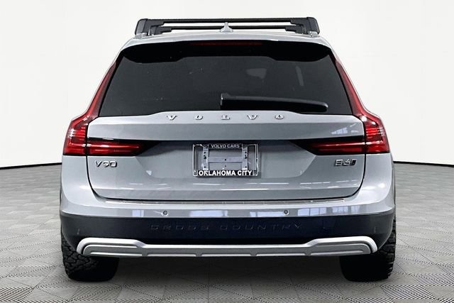 Used 2025 Volvo V90 B6 Cross Country Plus w/ Protection Package Premier AWD/4WD image 5