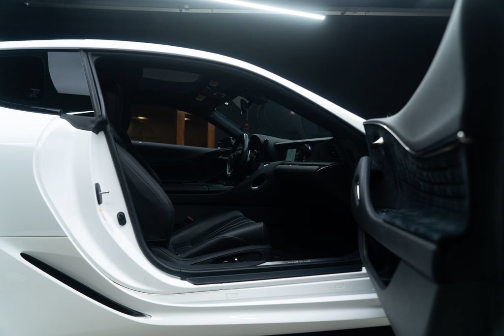Used 2018 Lexus LC 500 Coupe w/ Touring Package RWD image 41