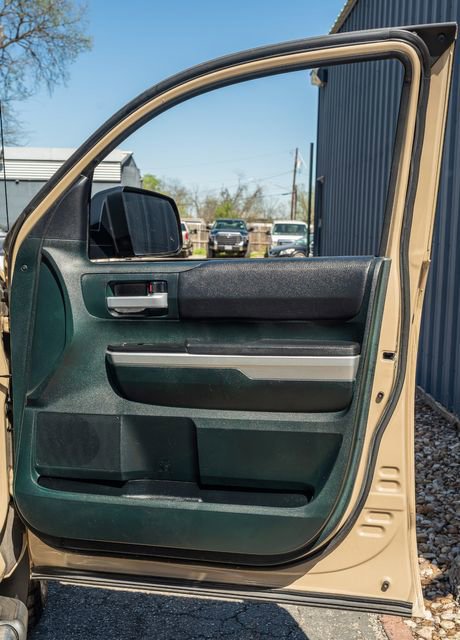 Used 2017 Toyota Tundra SR5 image 41