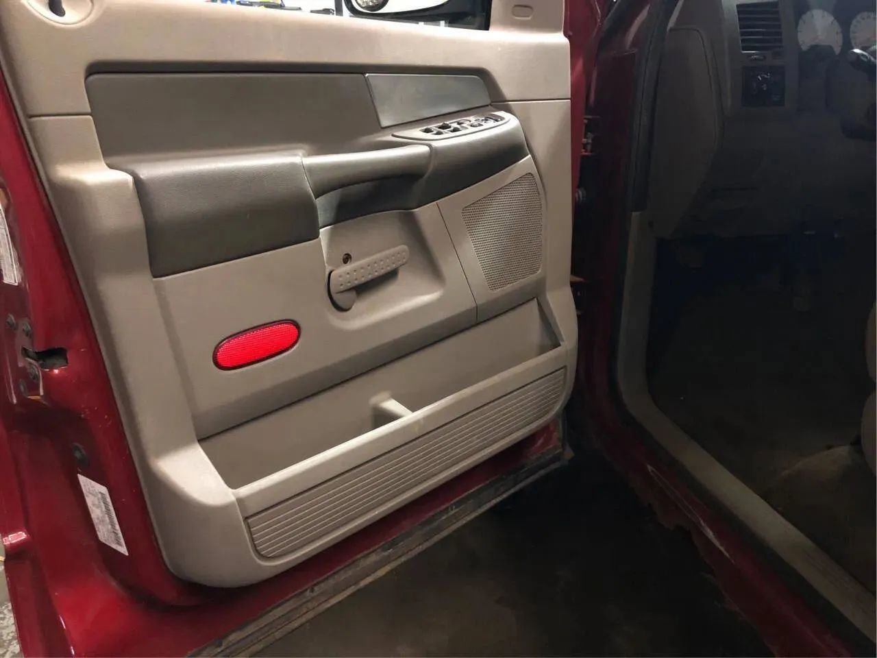 Used 2007 Dodge Ram 3500 Truck SLT image 13