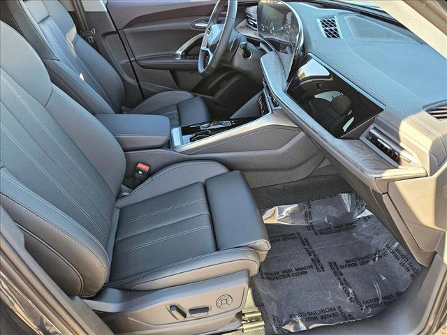 New 2025 Audi Q5 Premium Plus image 16