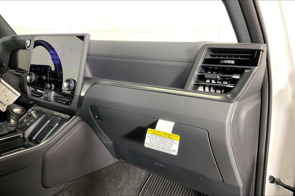 Used 2025 Lexus GX 550 image 21