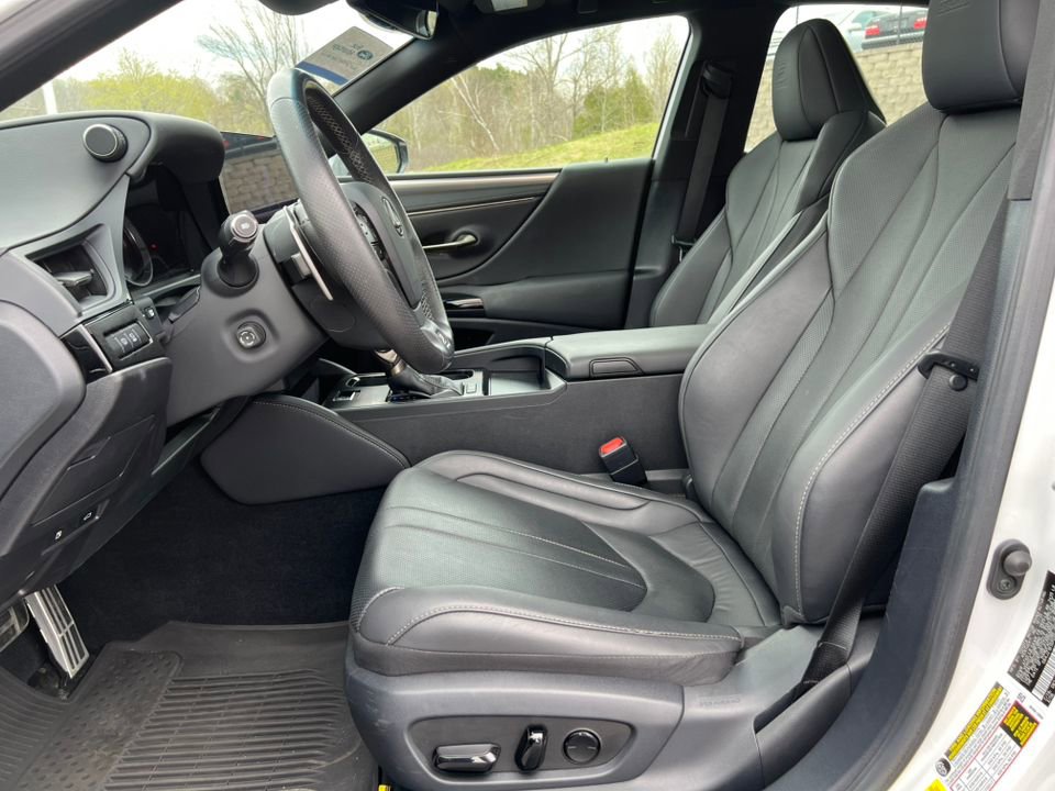 Used 2023 Lexus ES 350 F Sport w/ Accessory Package (Z2) FWD image 4