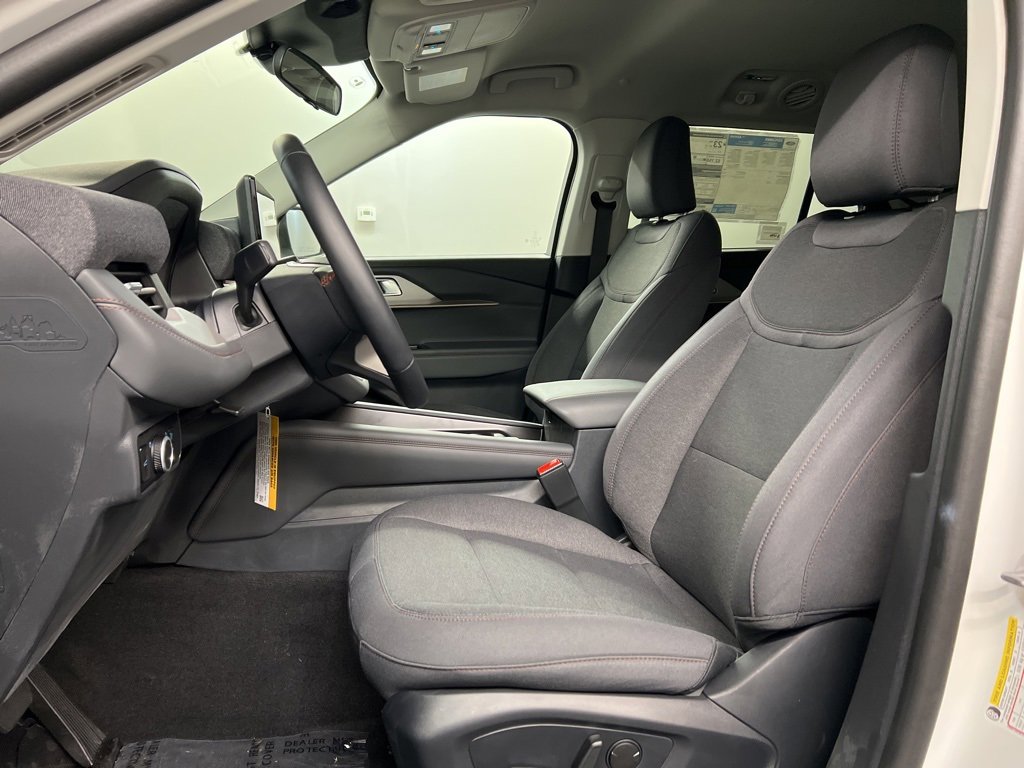 New 2026 Ford Explorer Active image 25