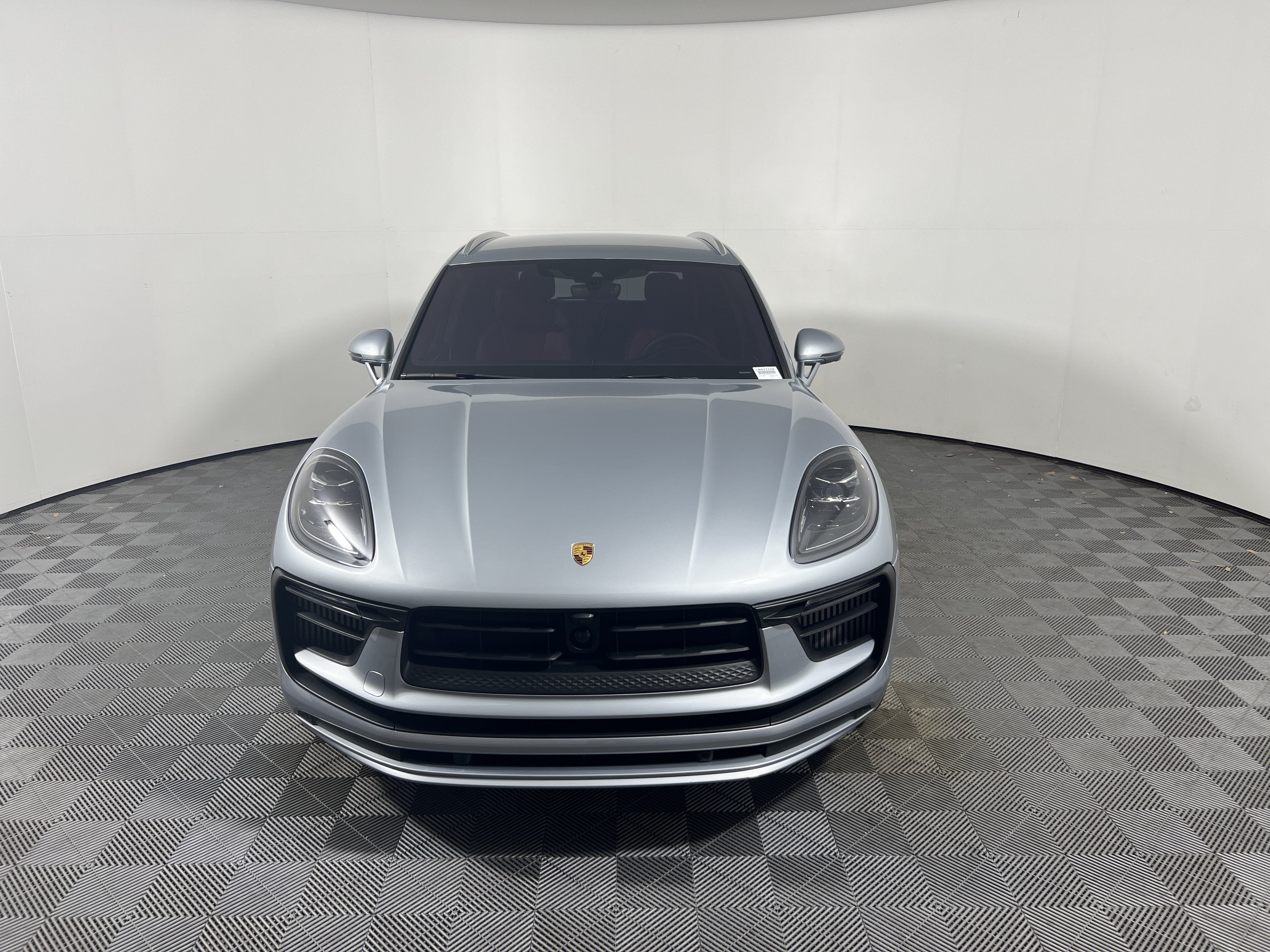 Certified 2025 Porsche Macan S AWD/4WD image 10