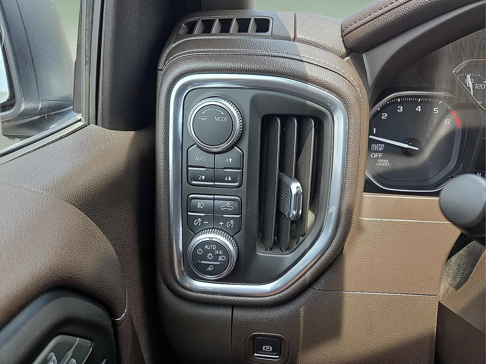Certified 2020 GMC Sierra 1500 SLT w/ SLT Premium Package AWD/4WD image 11