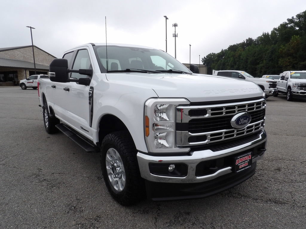 Used 2024 Ford F250 XLT w/ FX4 Off-Road Package AWD/4WD image 11
